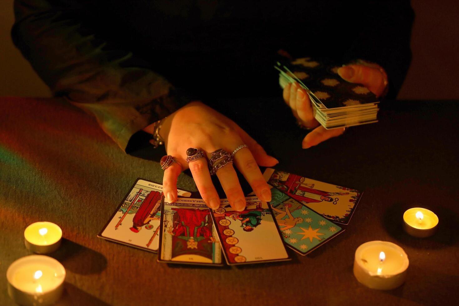 Love & Relationship Tarot Consultations by Proegian